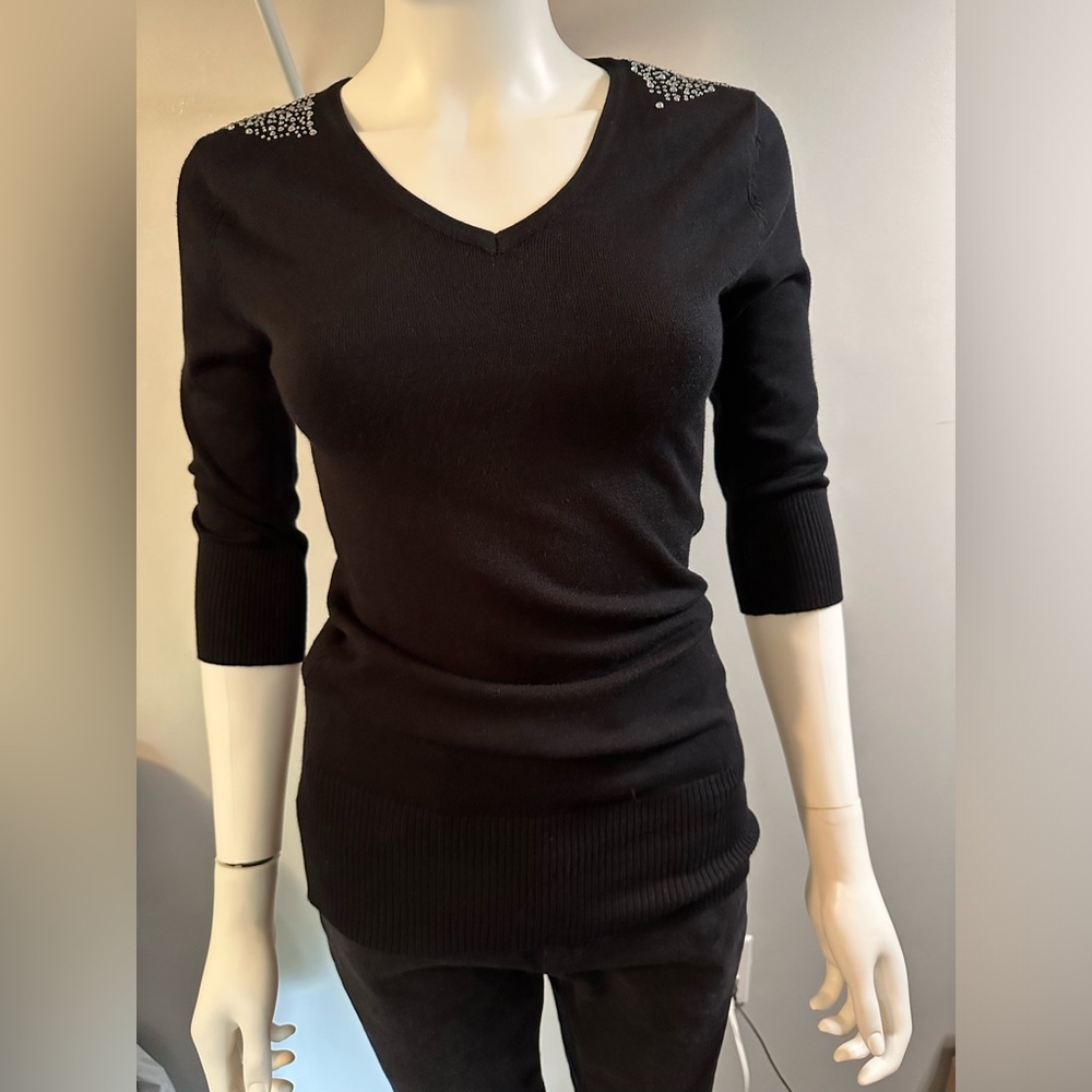Preloved P/S Fille a Luivre Collection Black Sweater